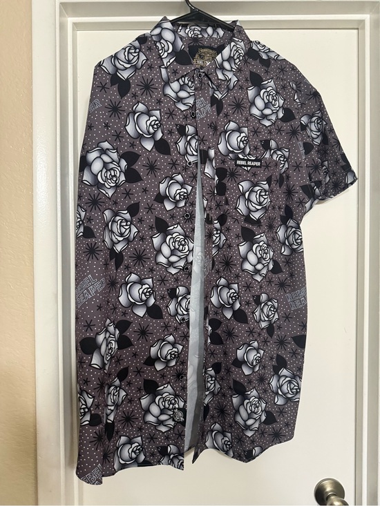 Rebel Reaper Other - Rebel Reaper men’s XL button shirt Gray flash Roses